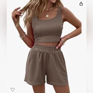 Trendy Queen 2 Piece Short & Tank Set size Medium